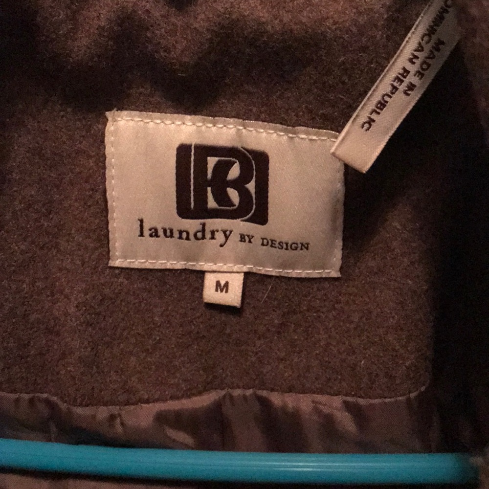 Coat - Picture 2 of 3